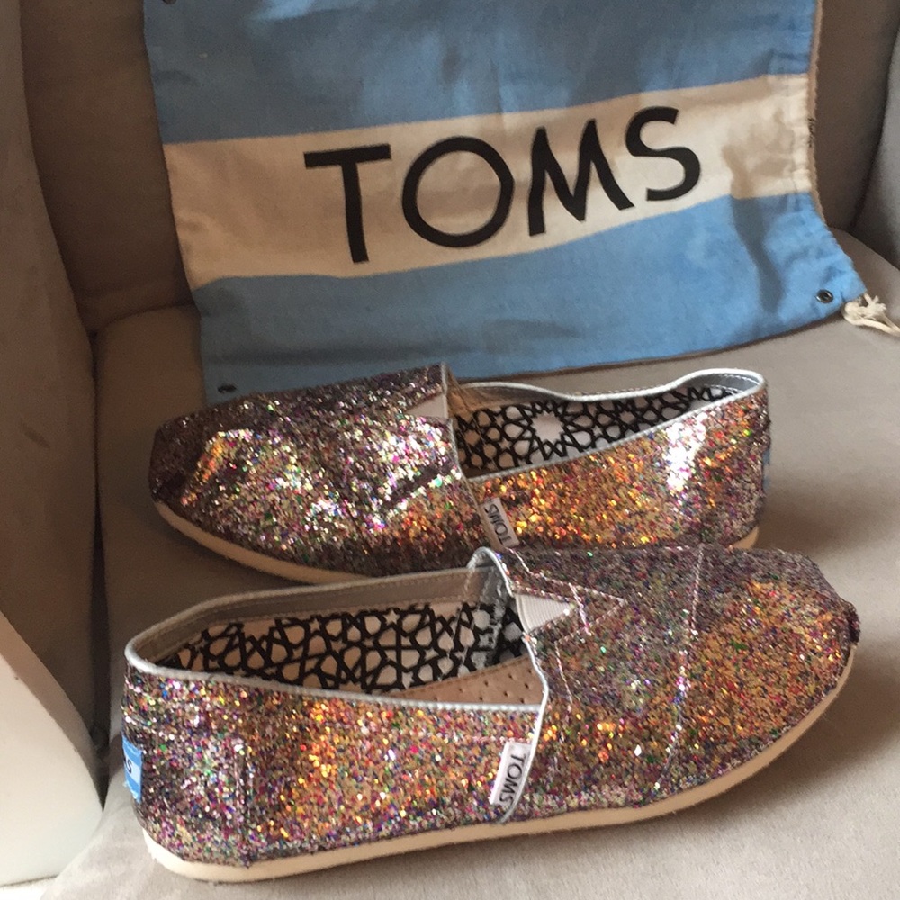 Toms